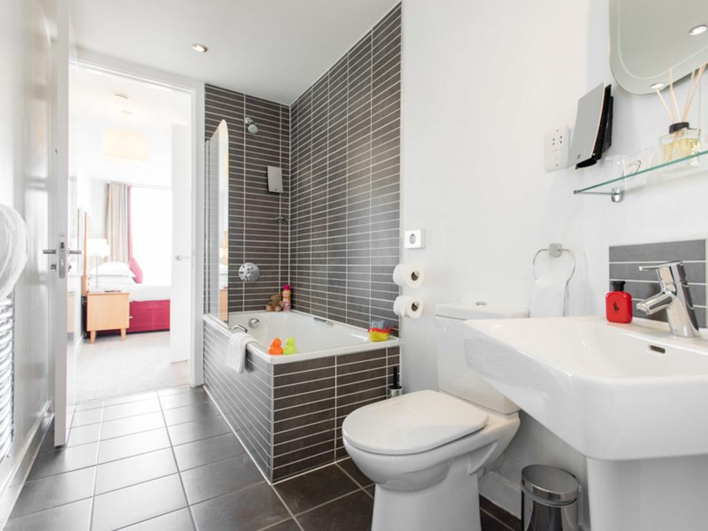 พรีเมียร์ สวีท ลิเวอร์พูล Apartment ภายนอก รูปภาพ